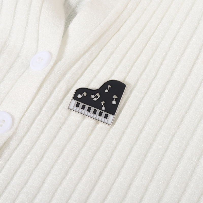 Concert Enamel Pin Piano Violi - огляд і ціна Musical Instrument Veena